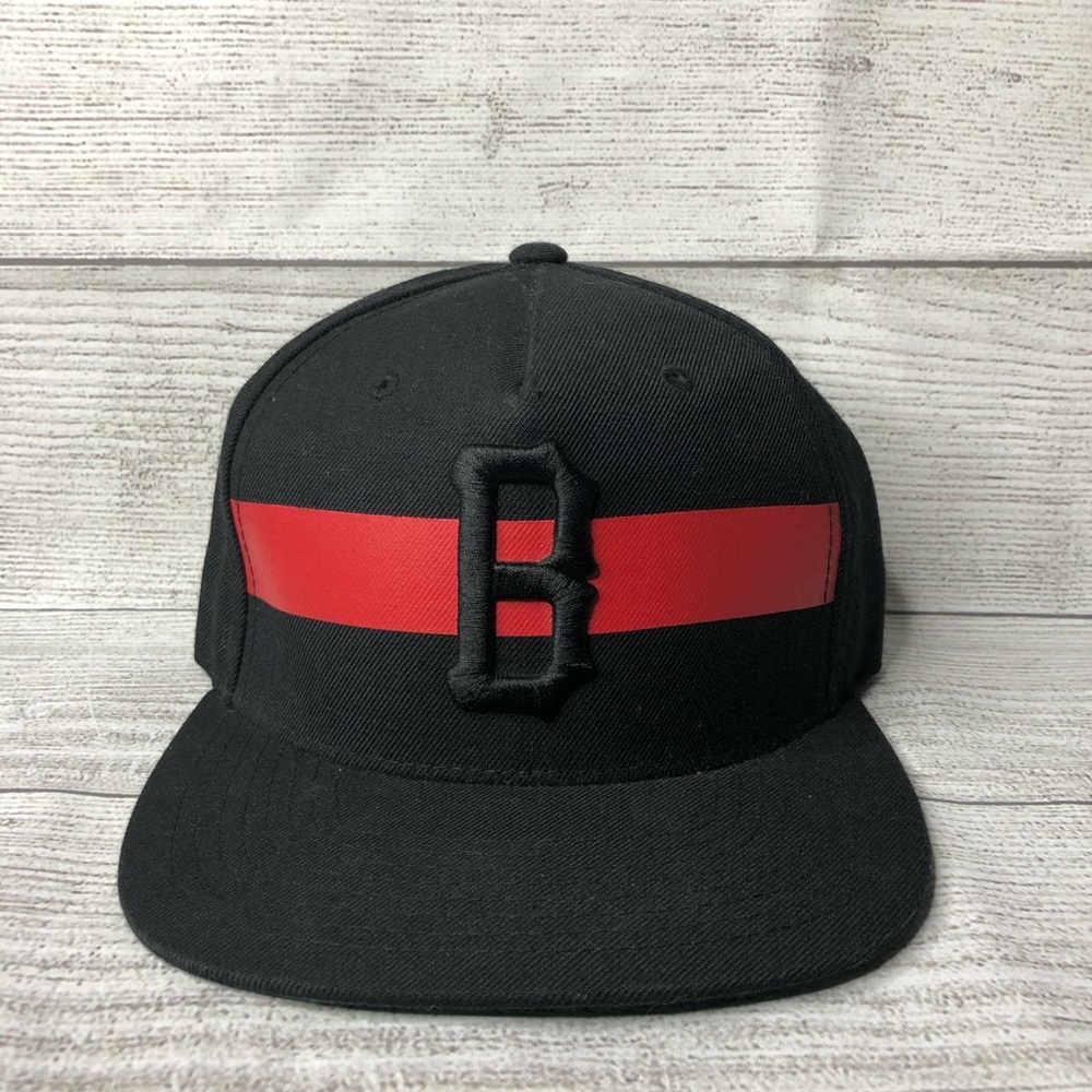 Black Scale Hat
